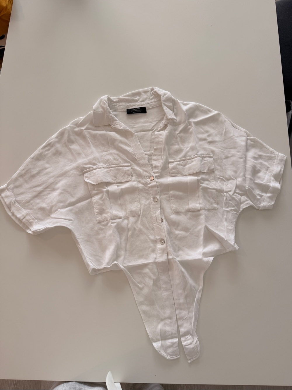 Bershka White Collared Button-Up Shirt
